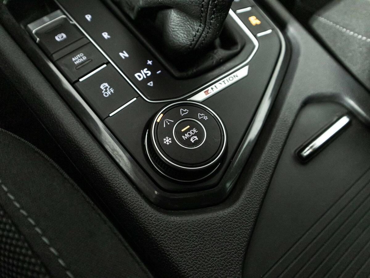 Купить Volkswagen Tiguan, 2017, 140 800 км, фото №19