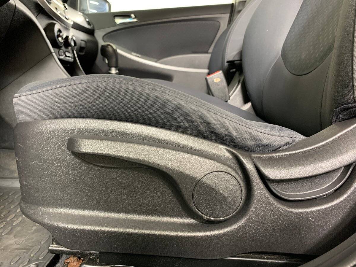 Купить Hyundai Solaris, 2013, 236 946 км, фото №16