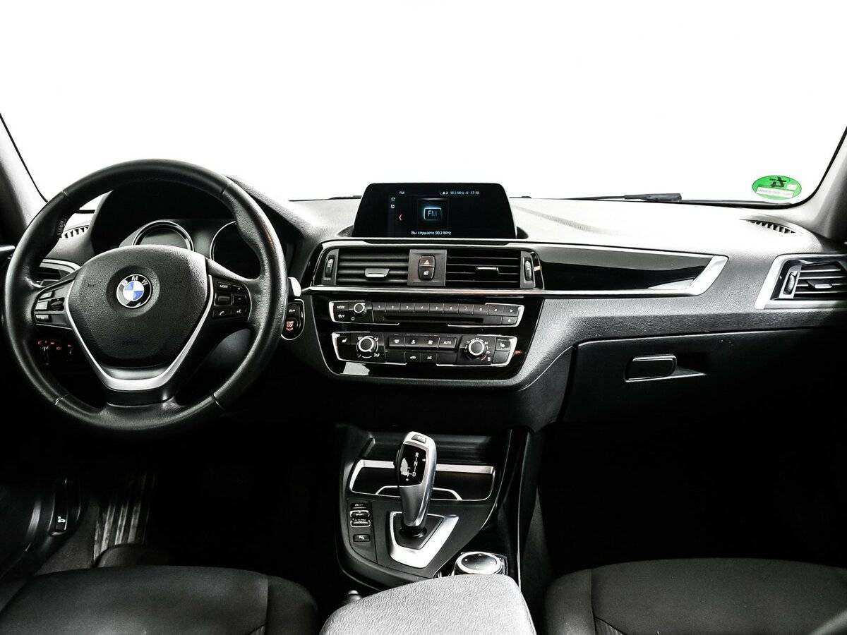 Купить BMW 1 серии 118i, 2018, 99 000 км, фото №11
