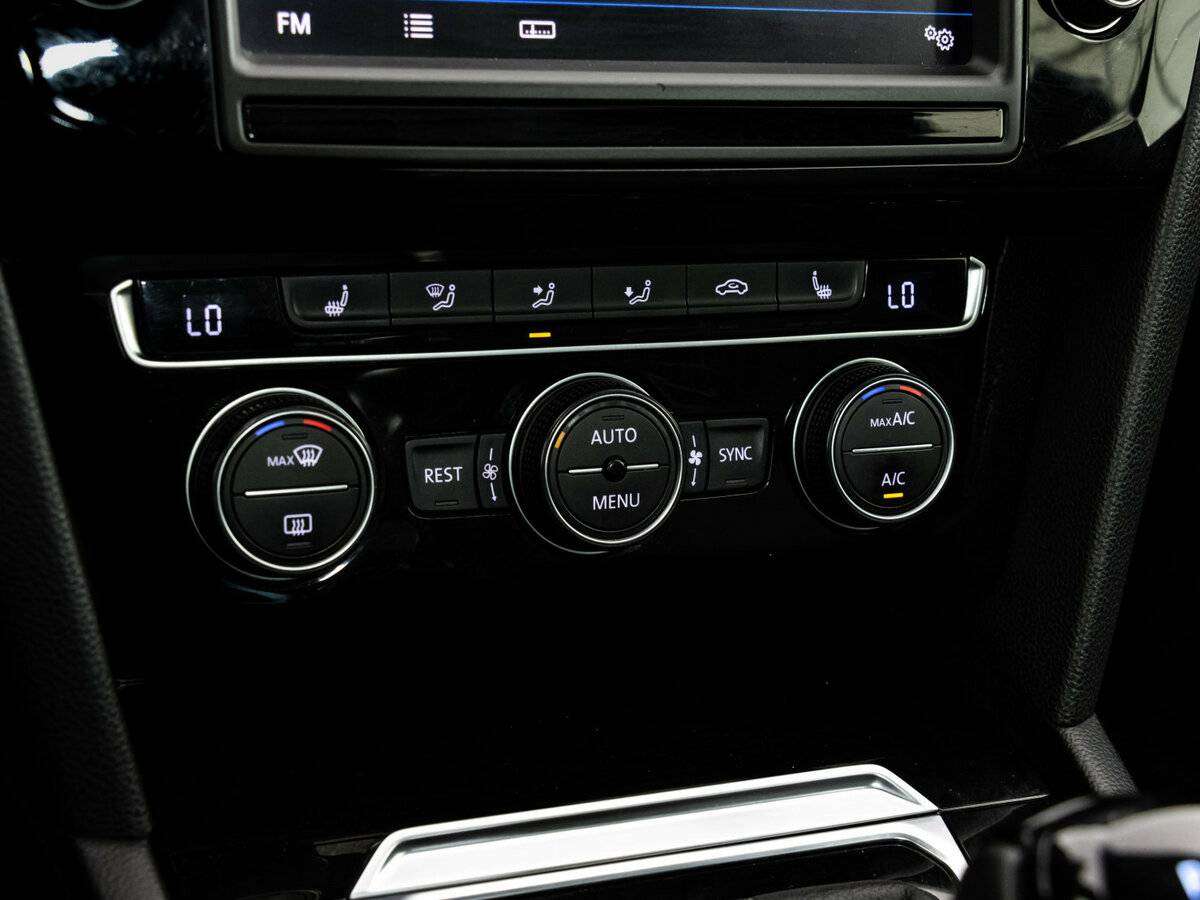 Купить Volkswagen Passat, 2016, 228 105 км, фото №21