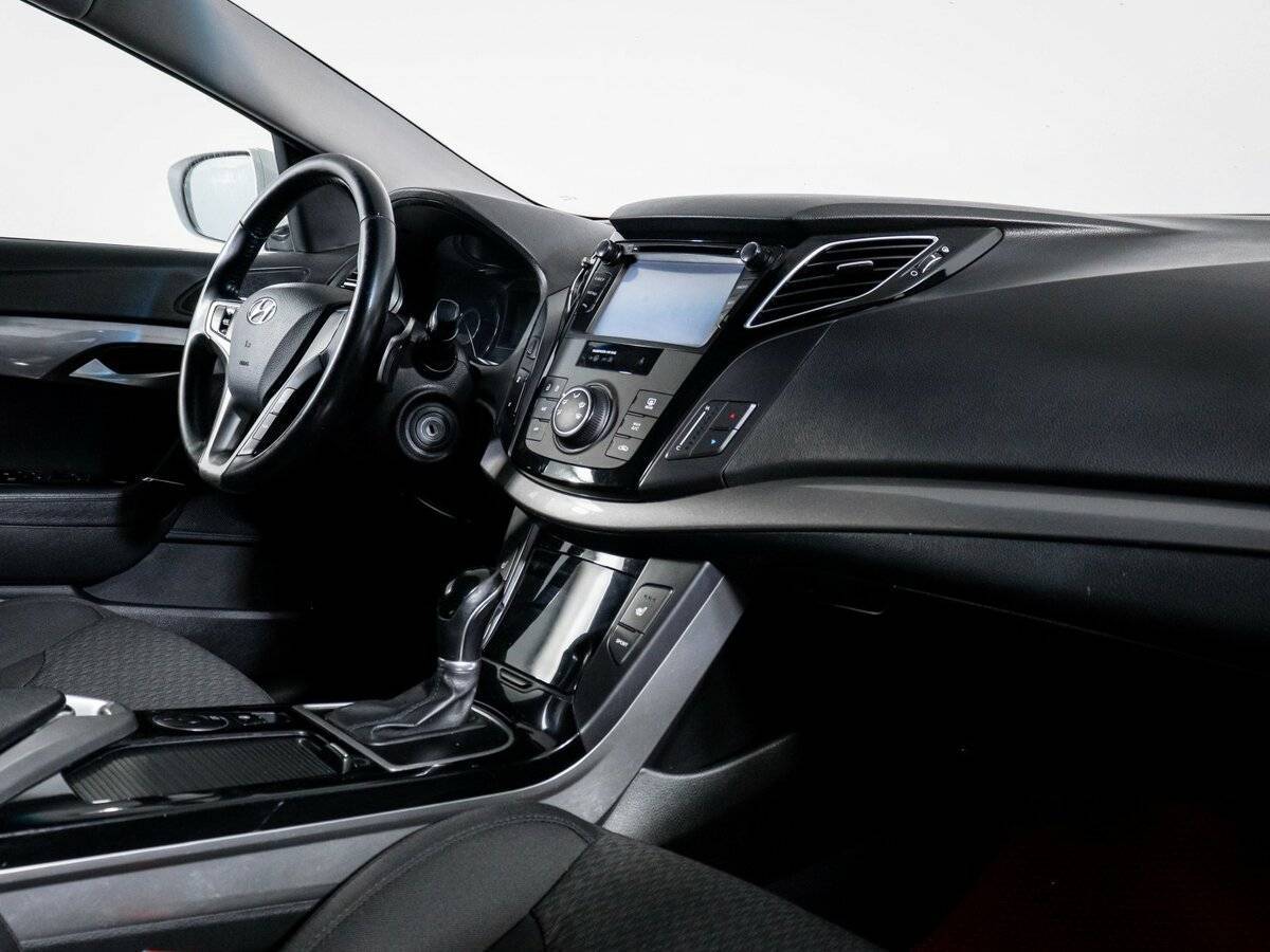 Купить Hyundai i40, 2013, 270 808 км, фото №9