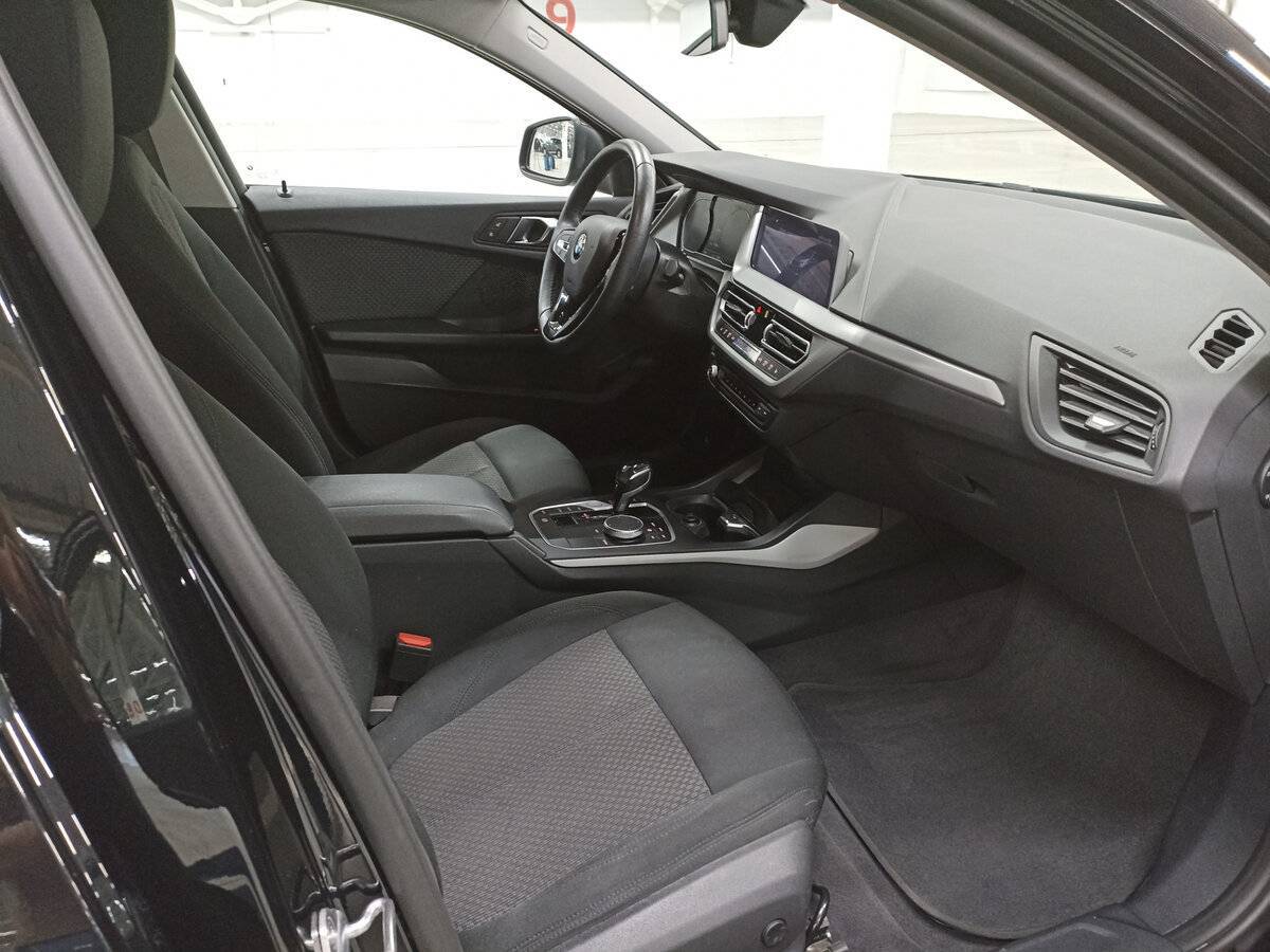 Купить BMW 1 серии 118i, 2019, 111 975 км, фото №11