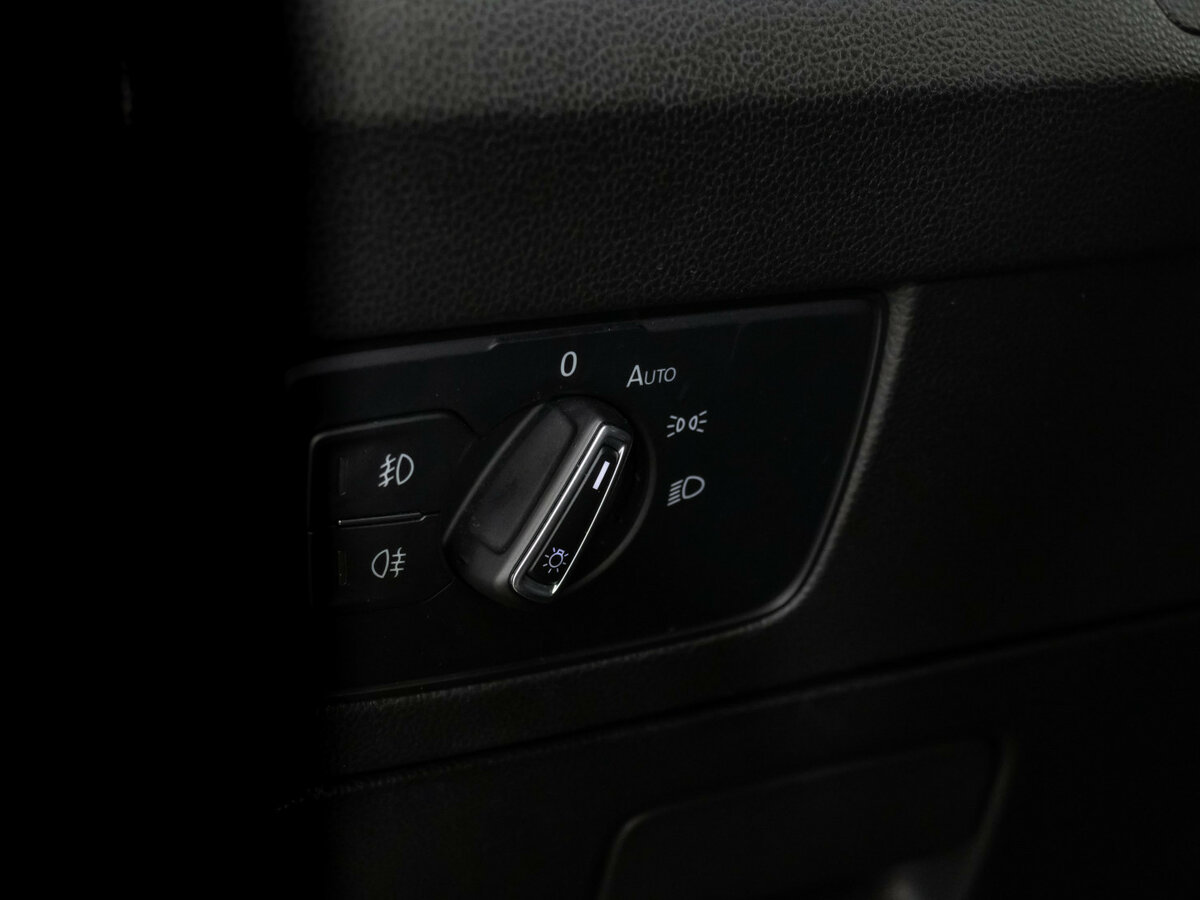 Купить Volkswagen Passat DSG7 B8, 2018, 153 110 км, фото №14