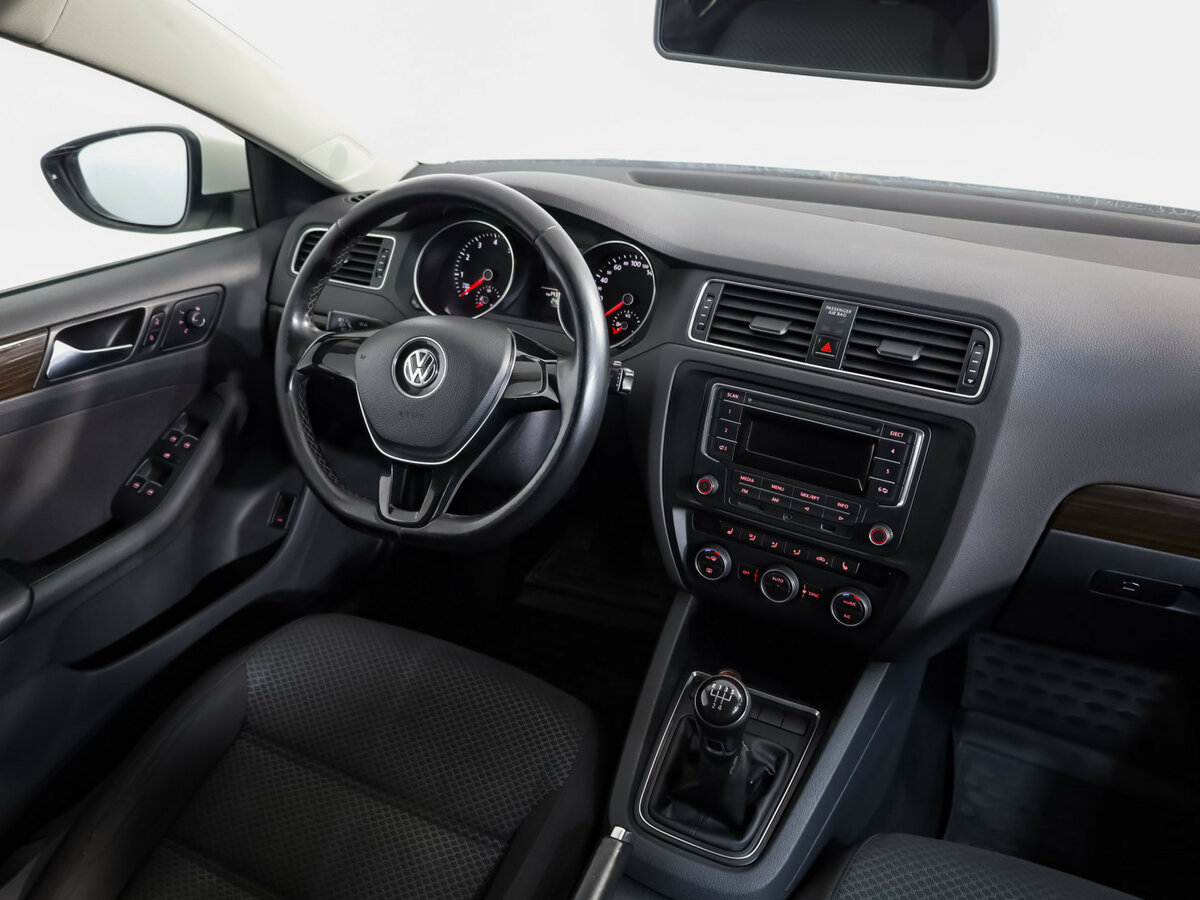 Купить Volkswagen Jetta VI Рестайлинг, 2015, 240 831 км, фото №7