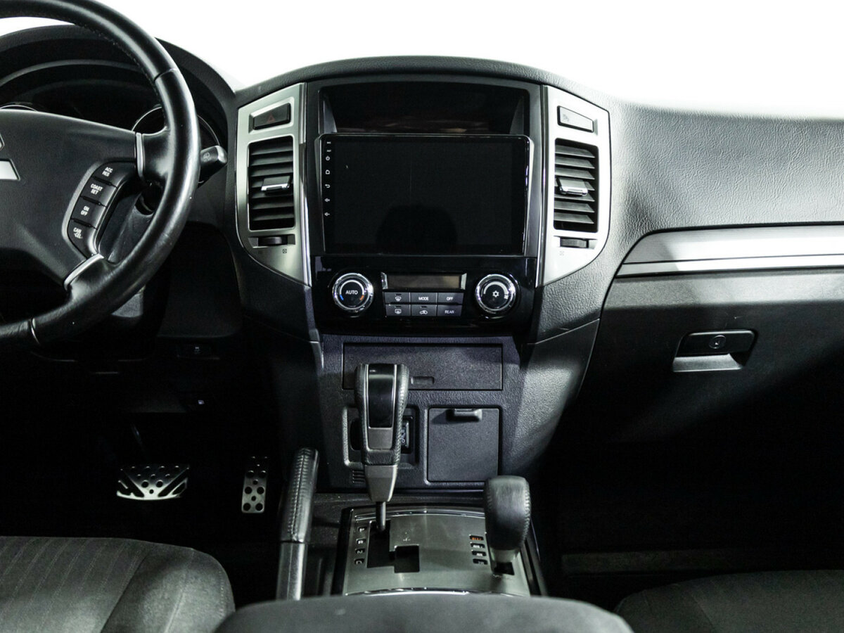Купить Mitsubishi Pajero IV Рестайлинг 2, 2015, 130 585 км, фото №13