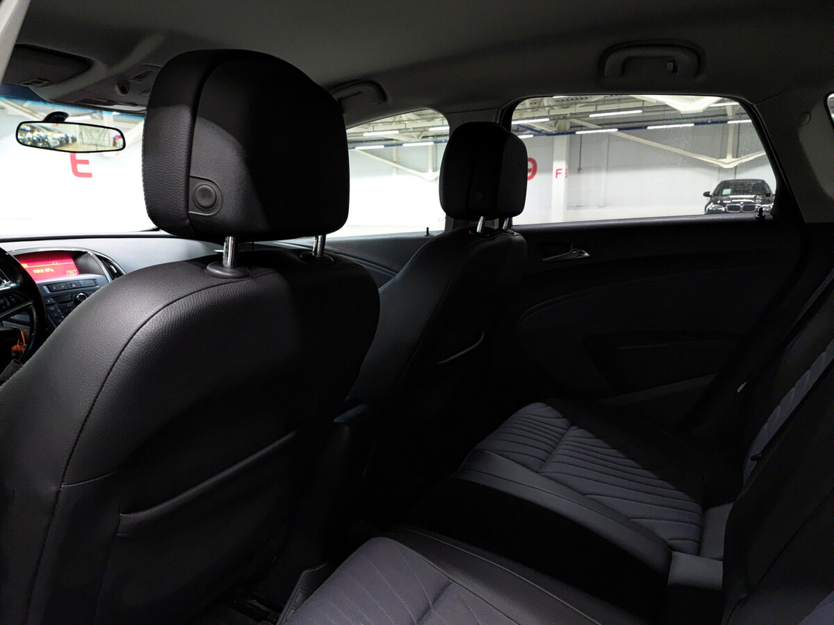 Купить Opel Astra J Рестайлинг, 2013, 180 852 км, фото №12