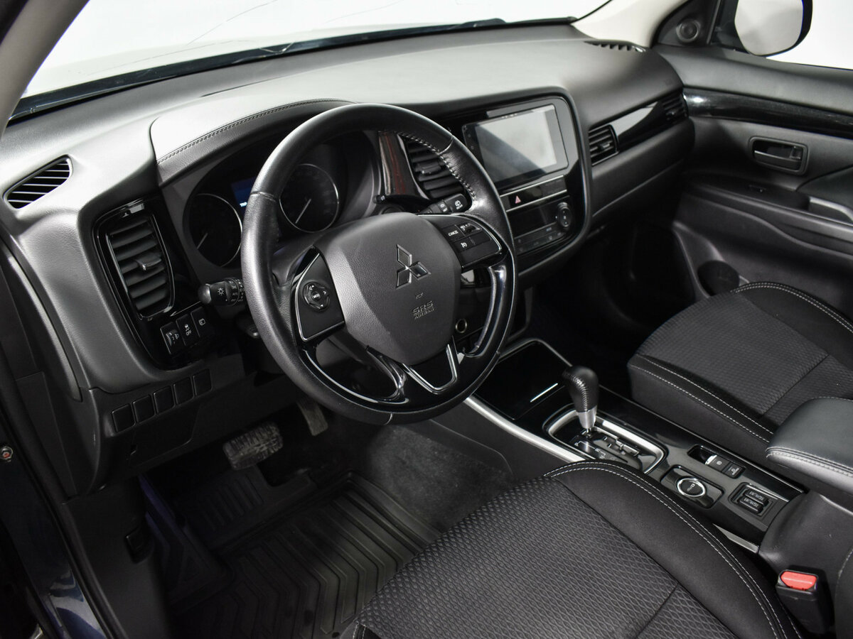 Купить Mitsubishi Outlander III Рестайлинг 3, 2019, 140 400 км, фото №9