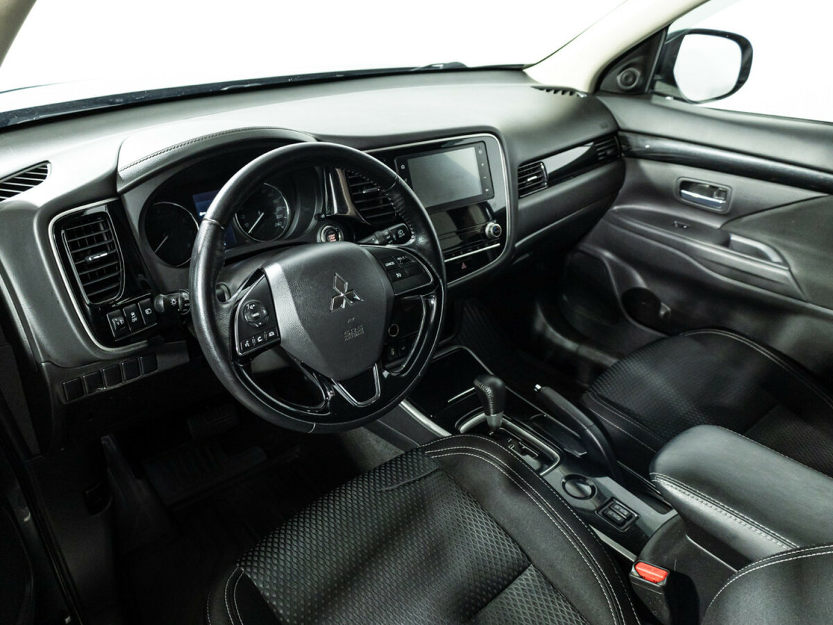Купить Mitsubishi Outlander III Рестайлинг 3, 2020, 98 696 км, фото №10